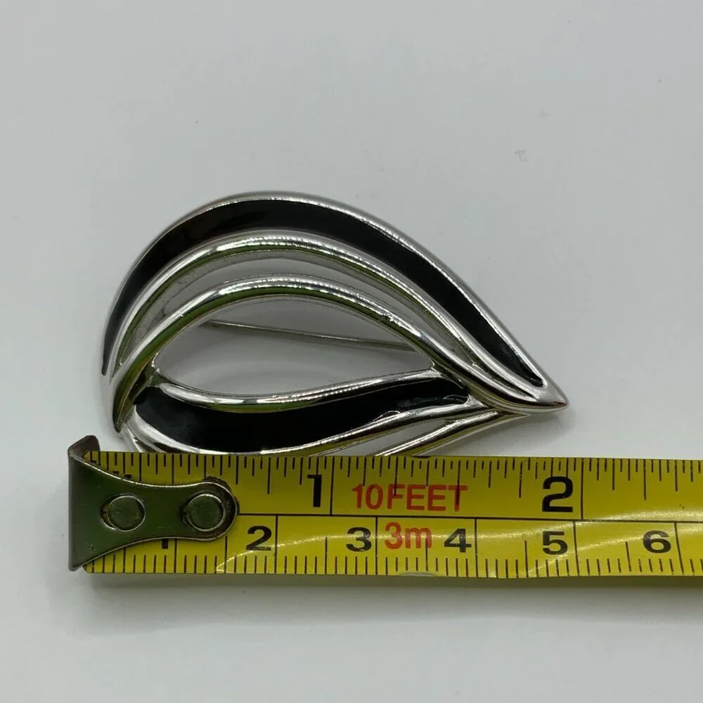 Monet Vintage Open Work Black Enamel Silver Tone Leaf Pin Brooch